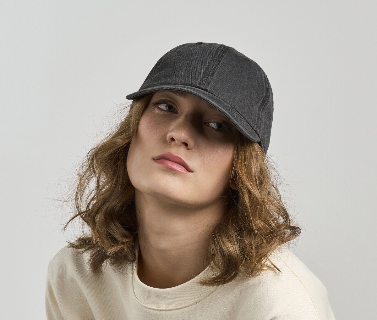 ATLANTIS HEADWEAR AT281 - Gorra de visera media lavada de 6 paneles